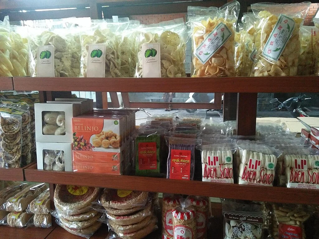 Di Sini Lokasi Pusat Oleh-oleh Malang yang Jadi Favorit Wisatawan