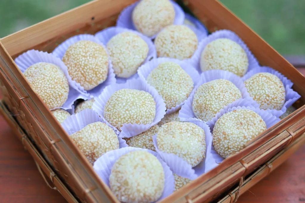 9 Snack Tradisional Jawa untuk Hajatan yang Bikin Acara Makin Berkesan