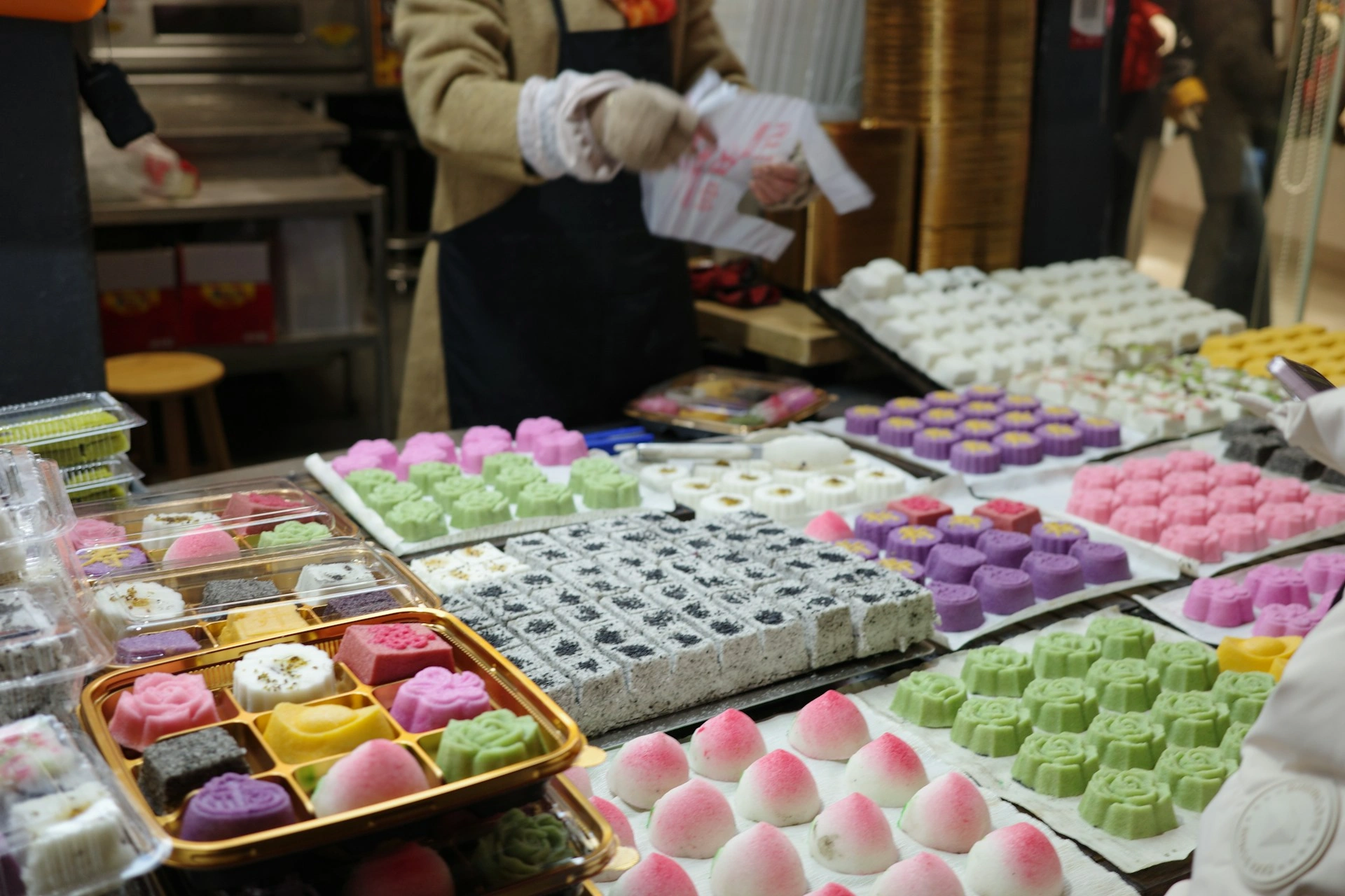 10 Rekomendasi Kue untuk Hajatan yang Tahan Lama Dibawa Pulang